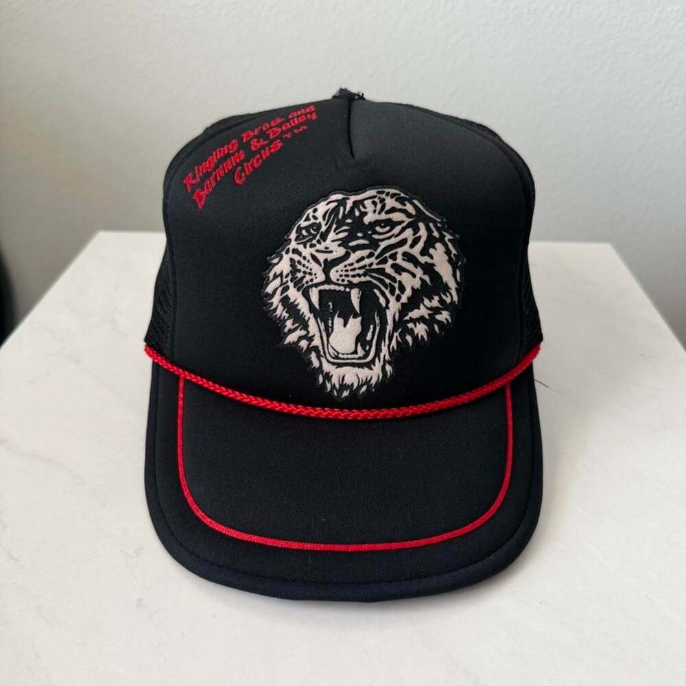 Vintage 90s ringling bros and